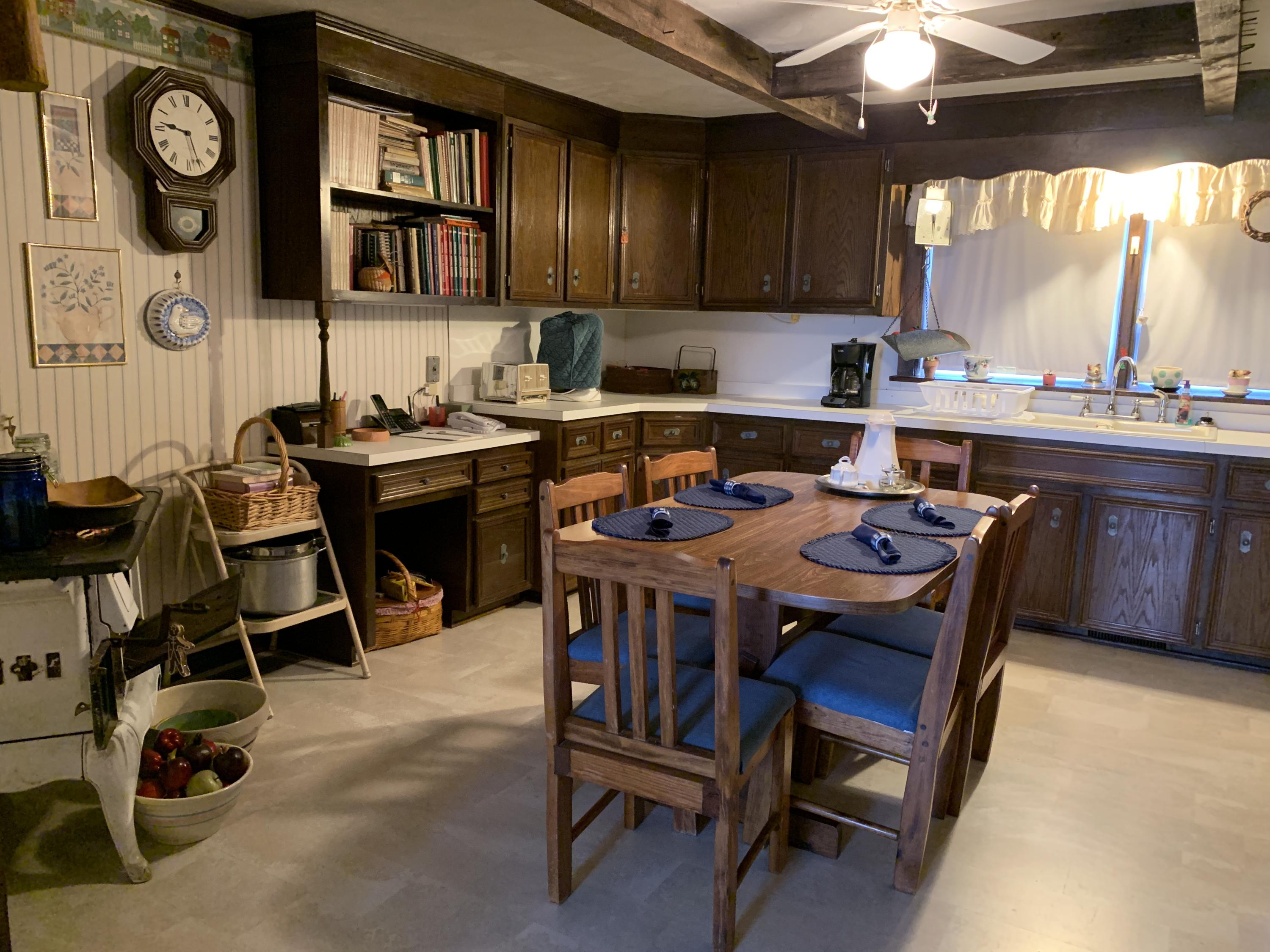 1100 Knob Church Road Henry, VA 24102 - Photo 26 of 40 20 Kitchen