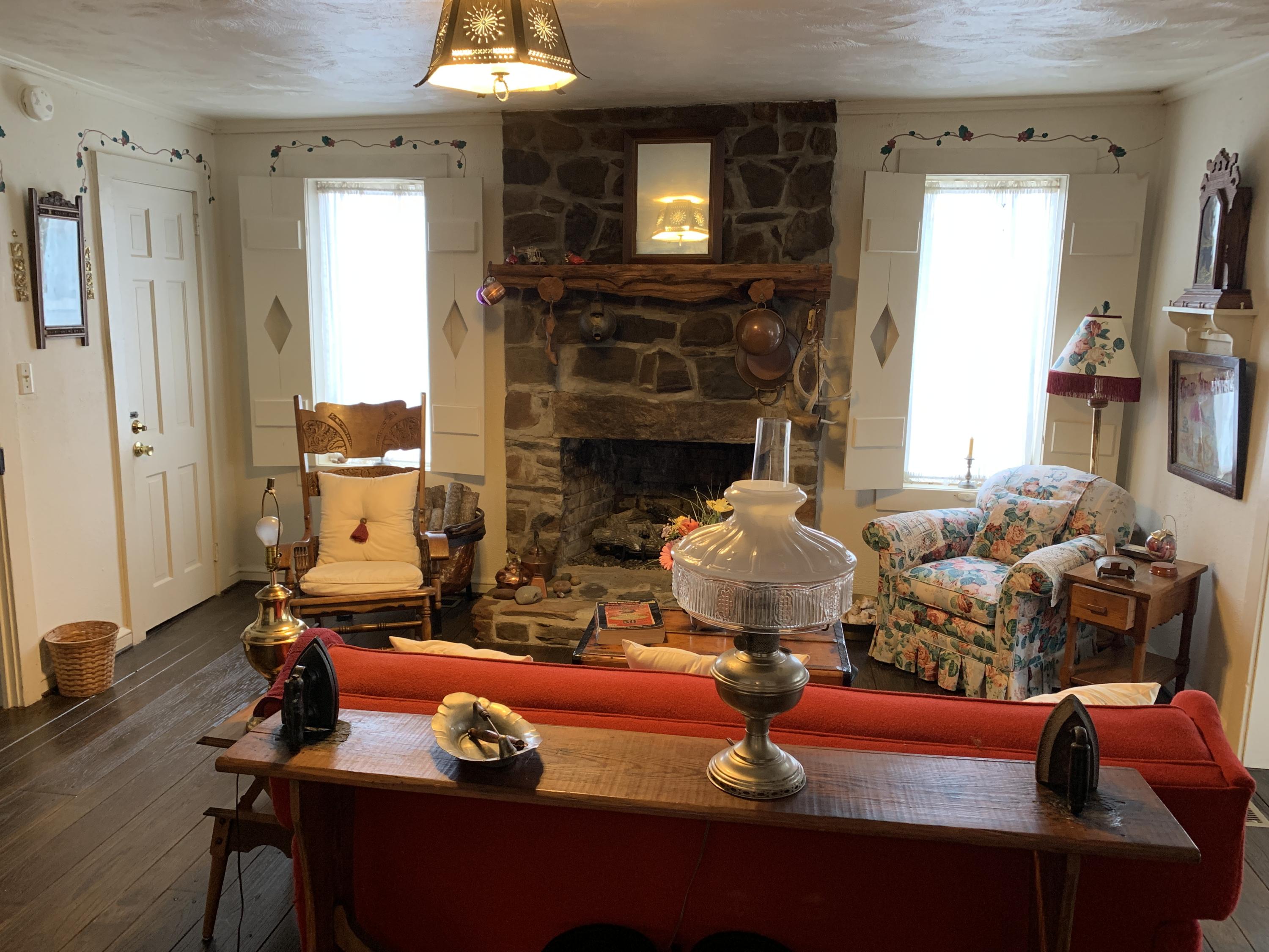 1100 Knob Church Road Henry, VA 24102 - Photo 6 of 40 7 Family Room
