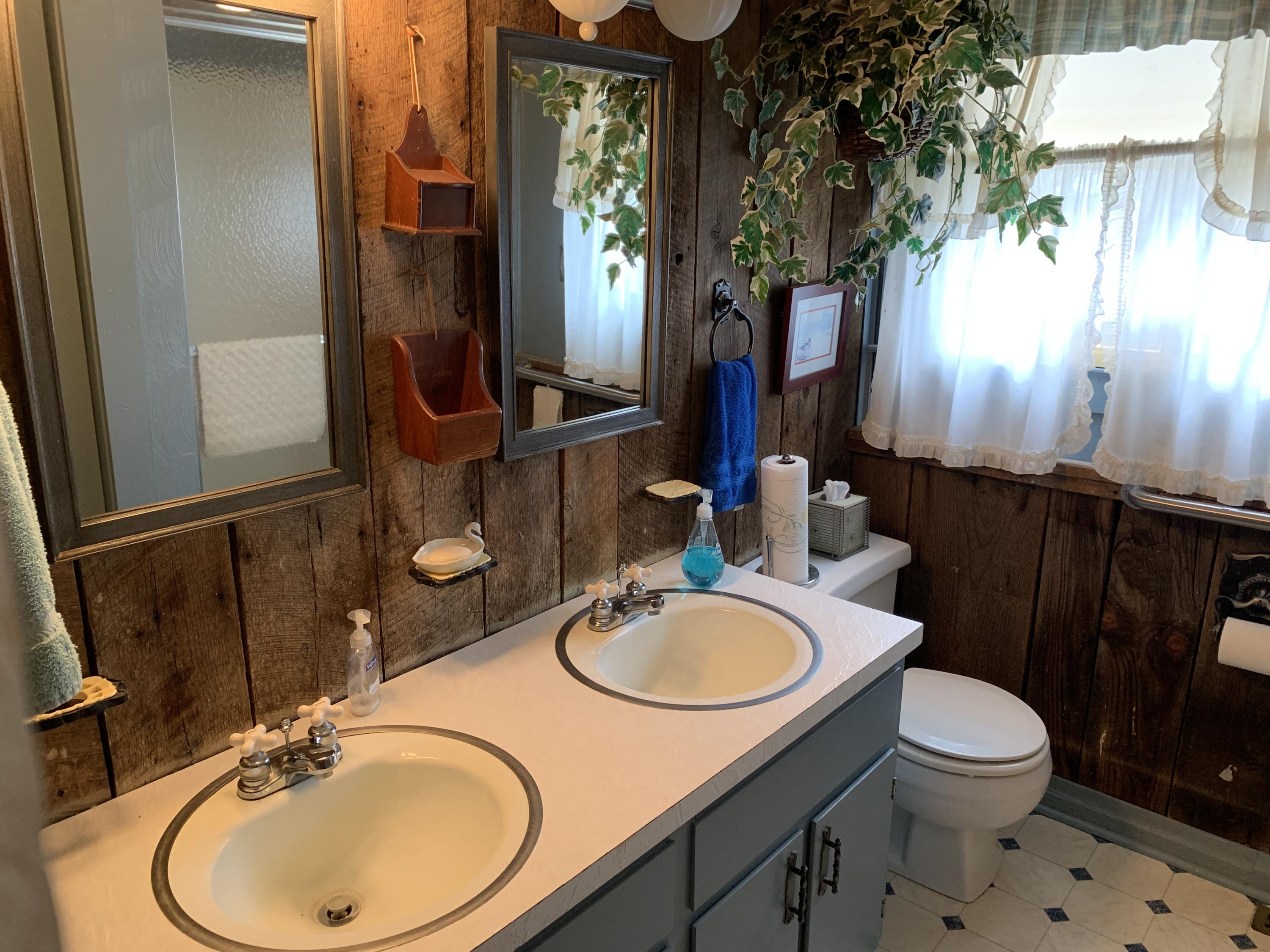 1100 Knob Church Road Henry, VA 24102 - Photo 7 of 40 7b Hall Full Bath