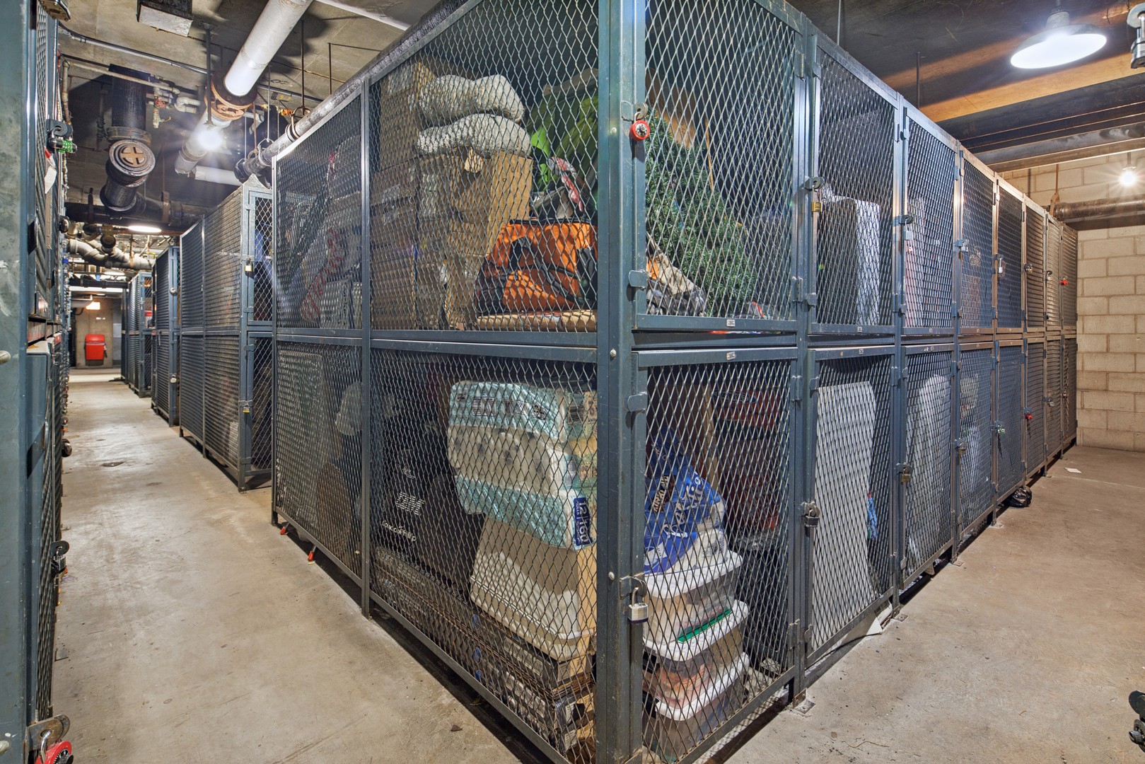 5455 North Sheridan Road, Unit 2805 Chicago, IL 60640 - Photo 19 of 20 a view of entryway