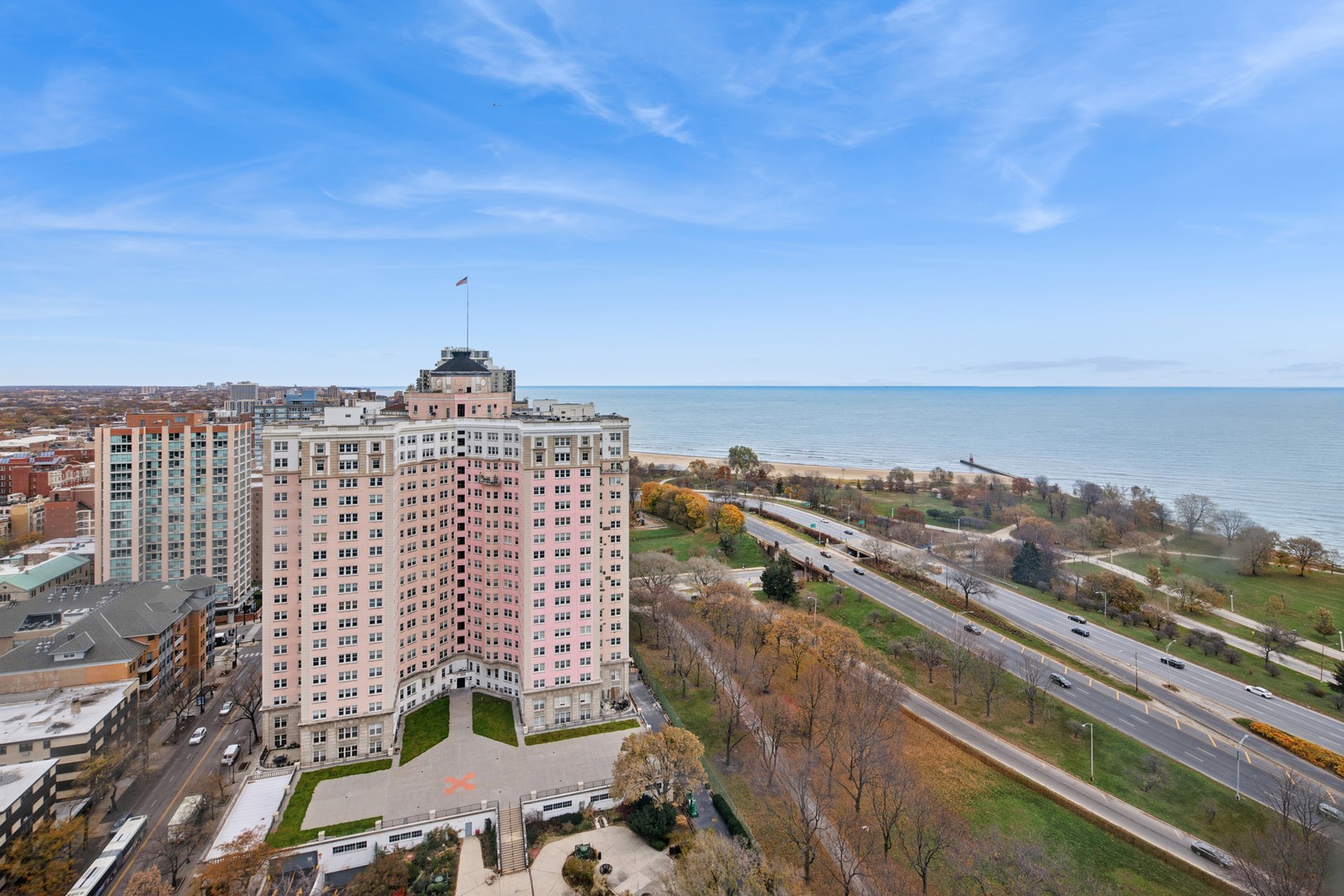 5455 North Sheridan Road, Unit 2805 Chicago, IL 60640 - Photo 6 of 20 a view of a city