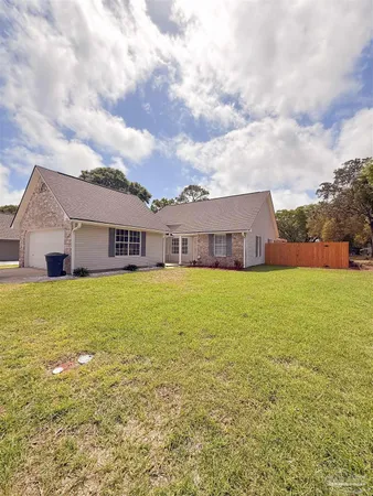 $2,200 | 161 Mirabelle Circle, Pensacola, FL 32514
