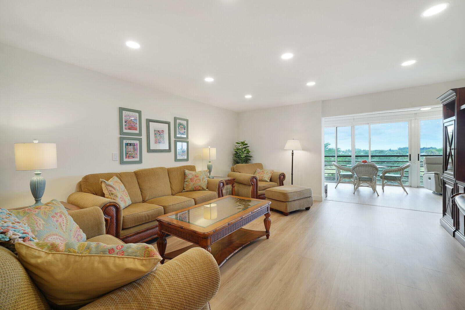 9220 Southwest 14th Street, Unit 3503 Boca Raton, FL 33428 - Photo 5 of 35 Living Room