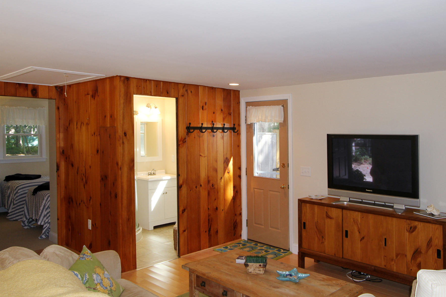20 Maurice Road Eastham, MA 02642 - Photo 11 of 32 Living