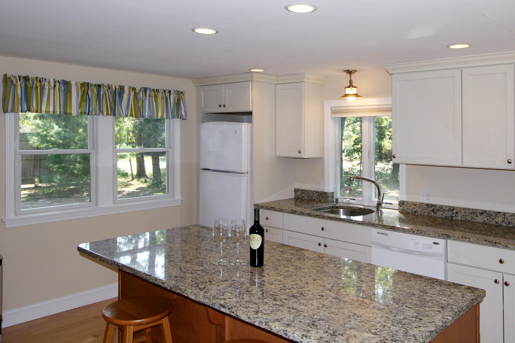 20 Maurice Road Eastham, MA 02642 - Photo 8 of 32 Newer Cabinets