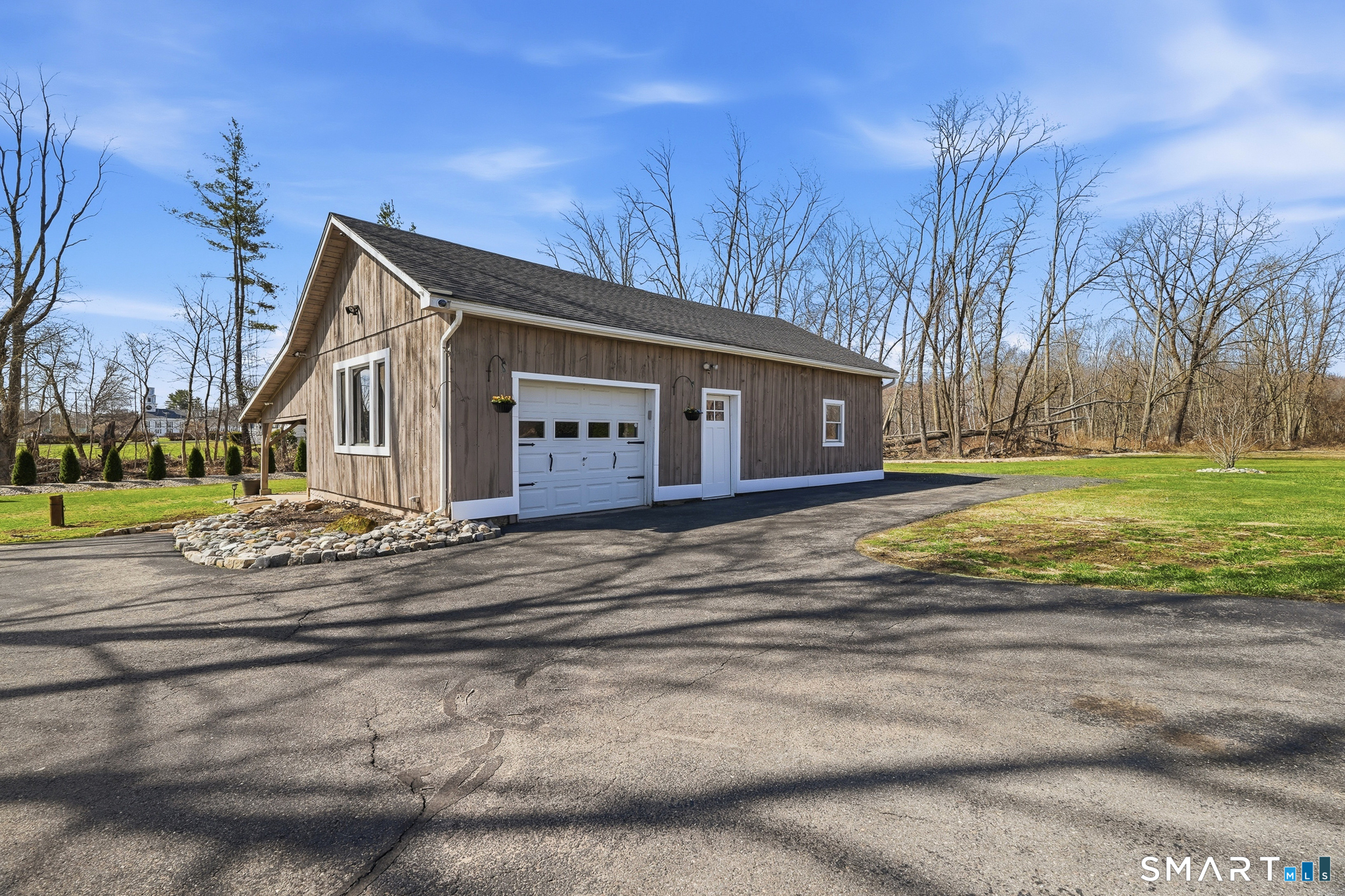 102 Scantic Road East Windsor, CT 06088 - Photo 4 of 40