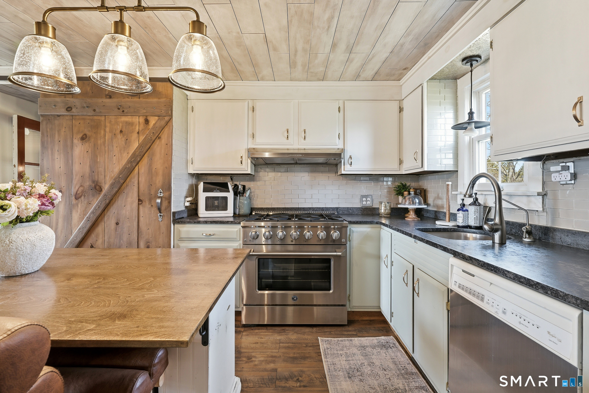 102 Scantic Road East Windsor, CT 06088 - Photo 8 of 40