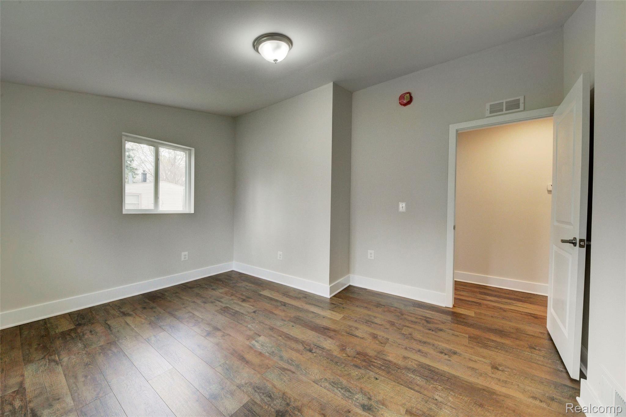 1304 Decker Road Walled Lake, MI 48390 - Photo 32 of 39 4H8A7541_2_3.jpg