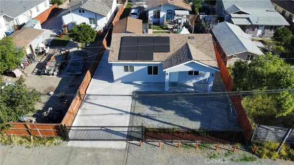 $2,100 | 1081 West Rialto Avenue, San Bernardino, CA 92410