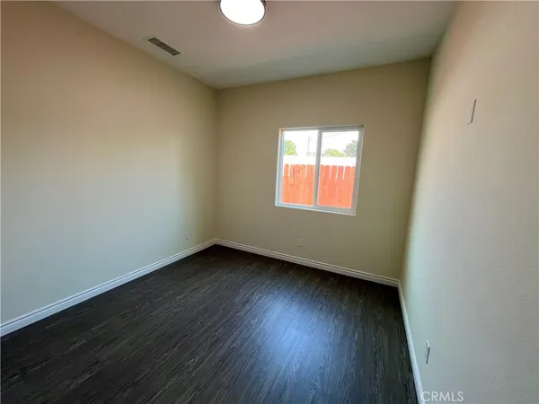 $2,100 | 1081 West Rialto Avenue, San Bernardino, CA 92410