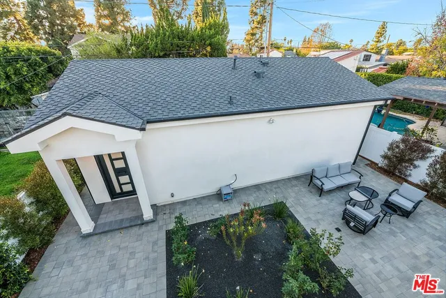 $2,700,000 | 421 North Catalina Street, Burbank, CA 91505