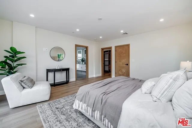 $2,700,000 | 421 North Catalina Street, Burbank, CA 91505