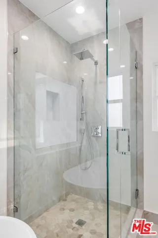 $2,700,000 | 421 North Catalina Street, Burbank, CA 91505