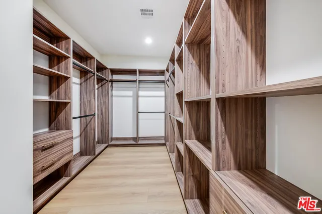 $2,700,000 | 421 North Catalina Street, Burbank, CA 91505