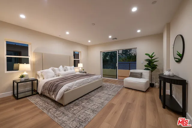 $2,700,000 | 421 North Catalina Street, Burbank, CA 91505