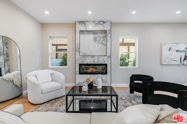 $2,700,000 | 421 North Catalina Street, Burbank, CA 91505