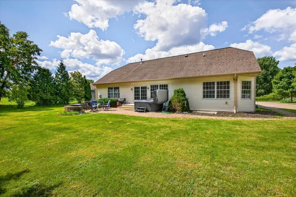 $474,900 | 4424 Harbor Village Drive, Omro, WI 54963