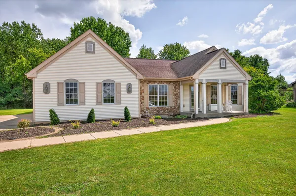 $474,900 | 4424 Harbor Village Drive, Omro, WI 54963