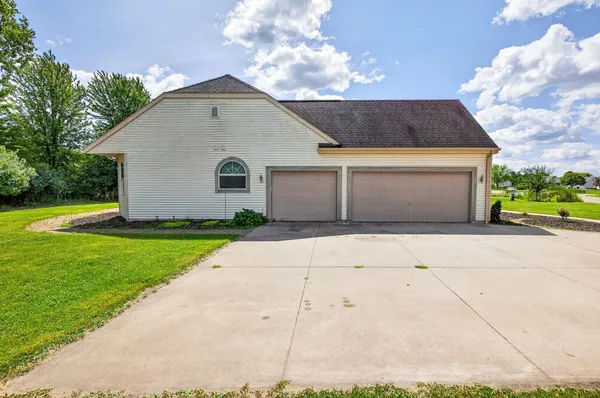 $474,900 | 4424 Harbor Village Drive, Omro, WI 54963