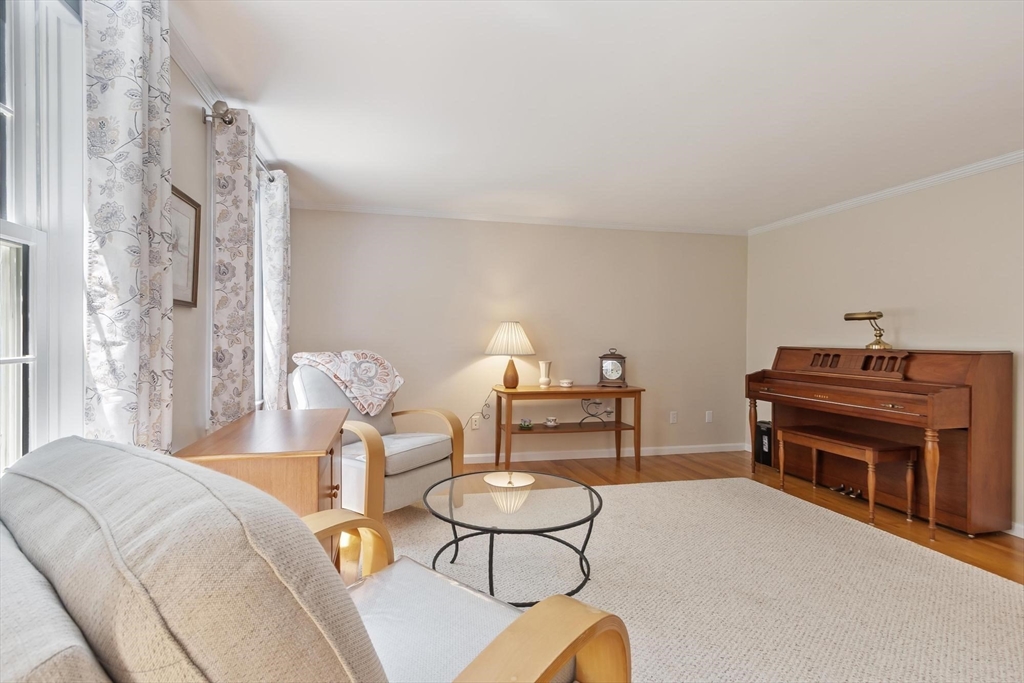 46 Jewett Street Georgetown, MA 01833 - Photo 5 of 42