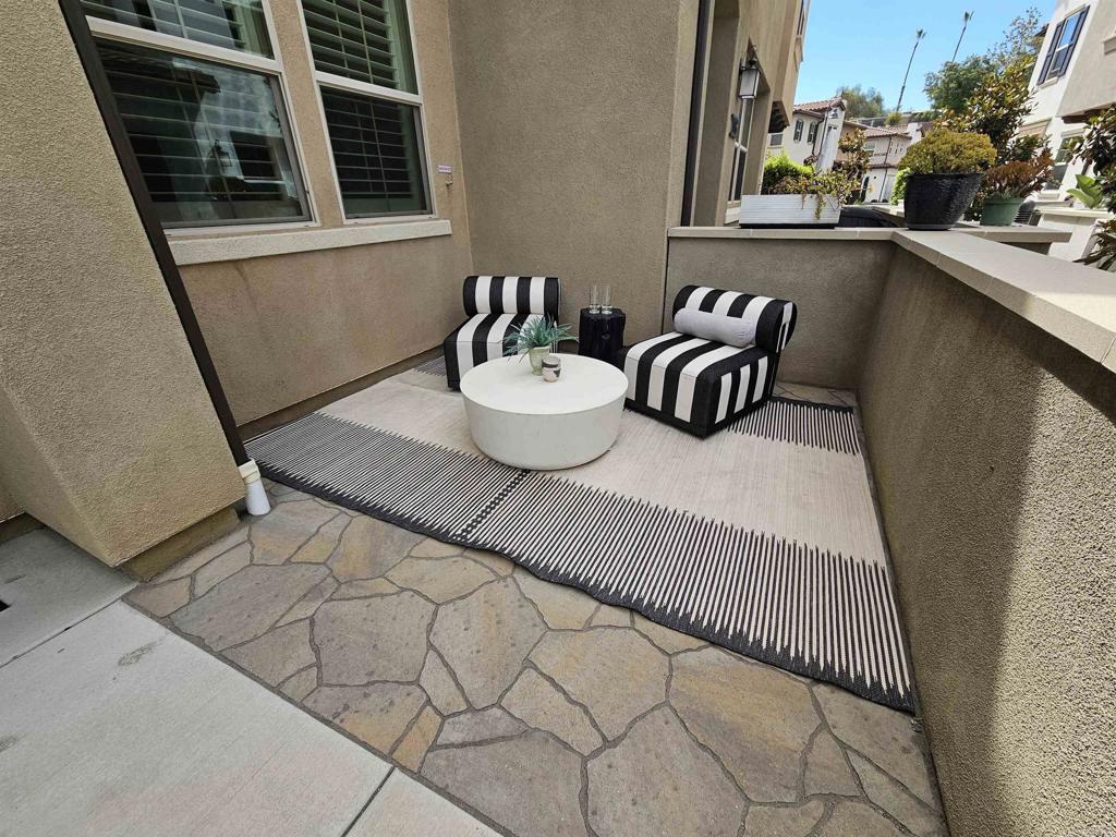 1118 Delpy View Point Vista, CA 92084 - Photo 4 of 19