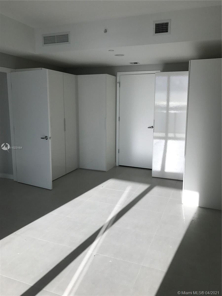 1010 Brickell Avenue, Unit 3204 Miami, FL 33131 - Photo 30 of 32 a view of empty room