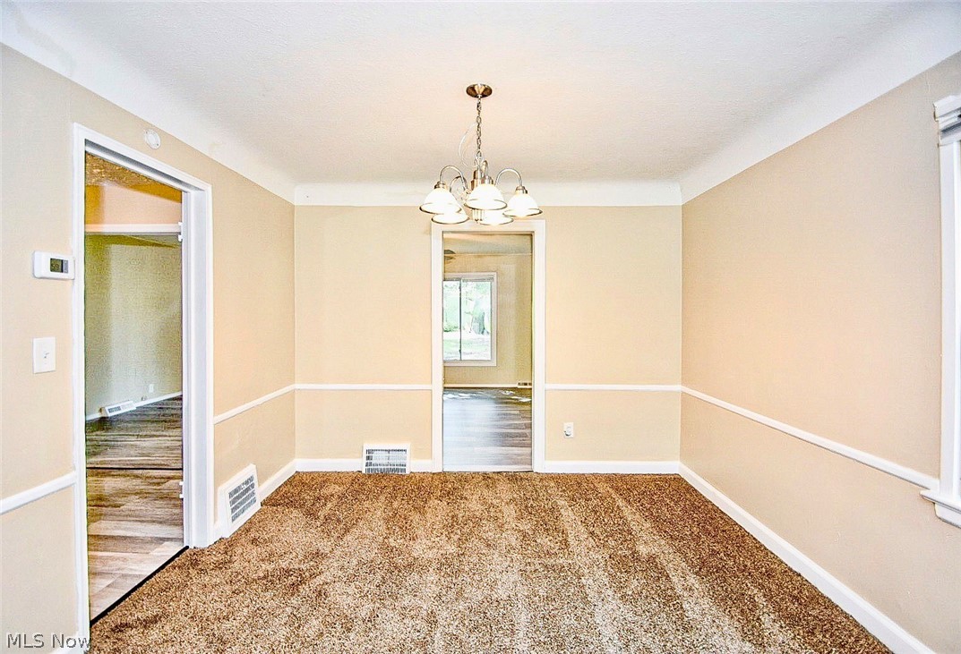 1154 Clifford Road Cleveland, OH 44121 - Photo 5 of 25