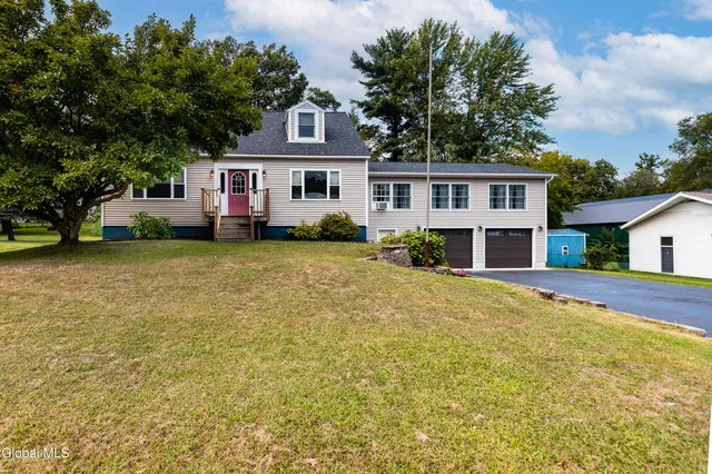 $360,000 | 1443 Crescent Vischer Ferry Road, Halfmoon, NY 12065