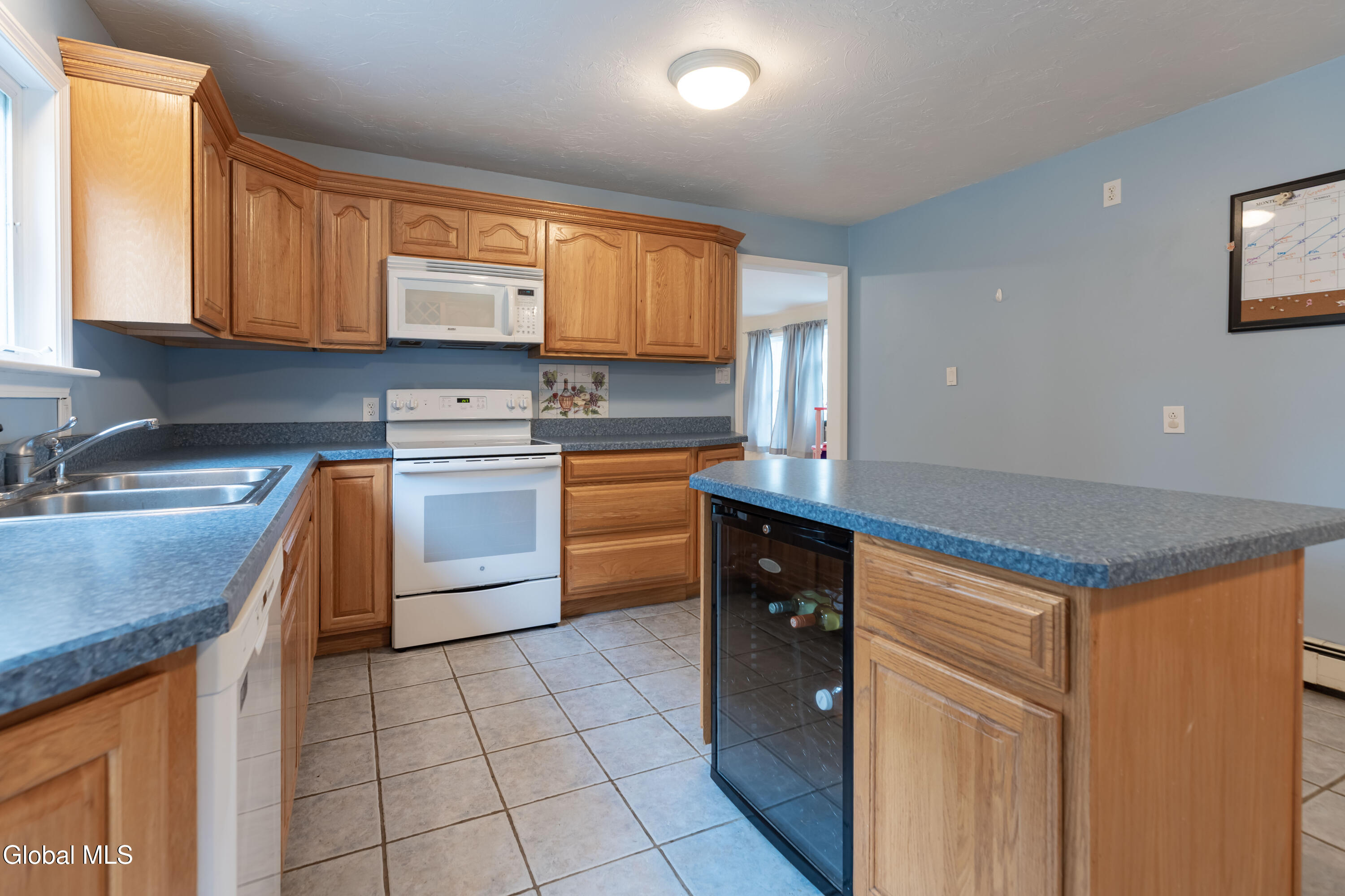 1443 Crescent Vischer Ferry Road Halfmoon, NY 12065 - Photo 12 of 31 RDP 25-0830 1443 Crescent Vischer Ferry