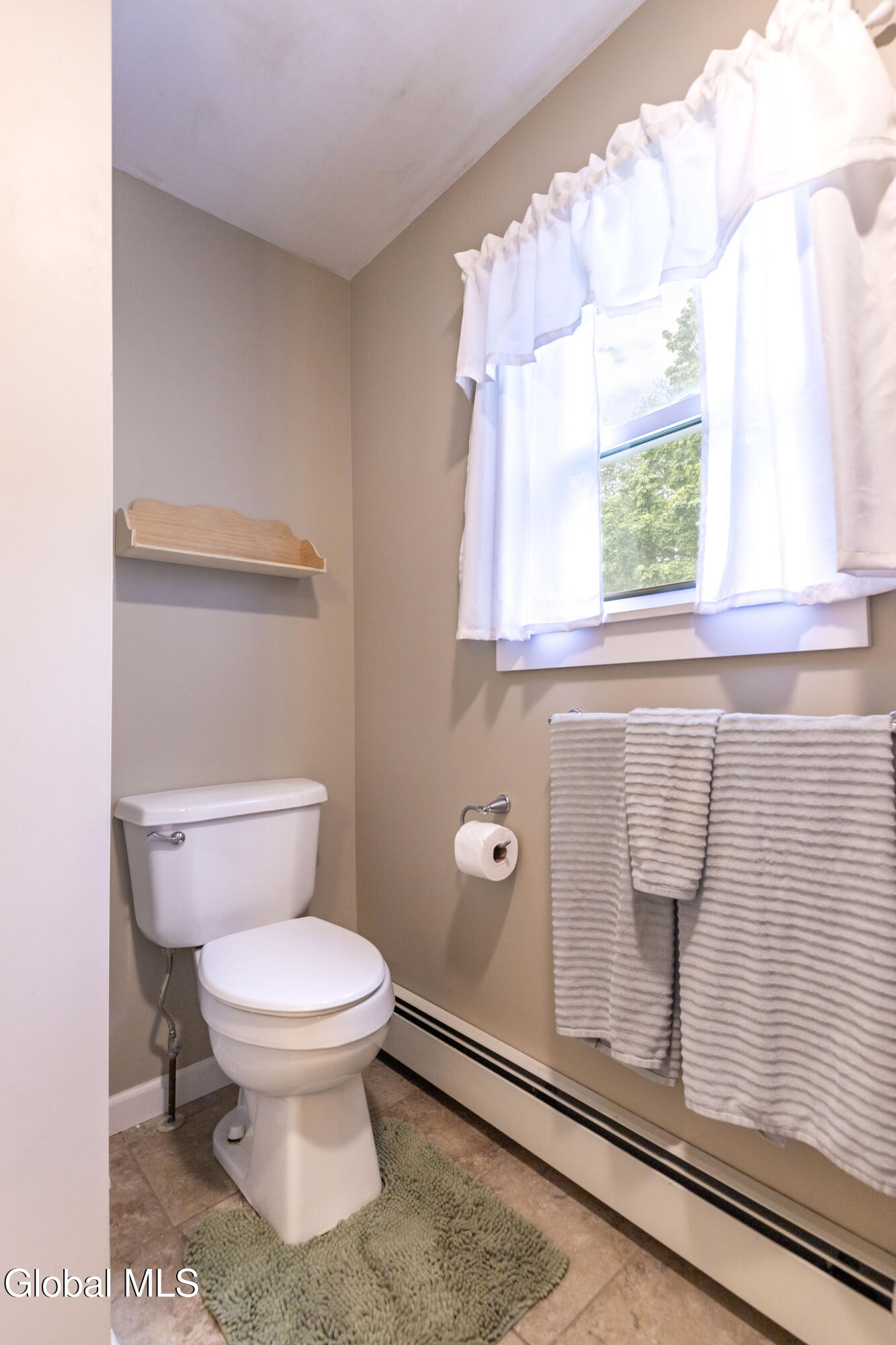 1443 Crescent Vischer Ferry Road Halfmoon, NY 12065 - Photo 20 of 31 RDP 25-0830 1443 Crescent Vischer Ferry