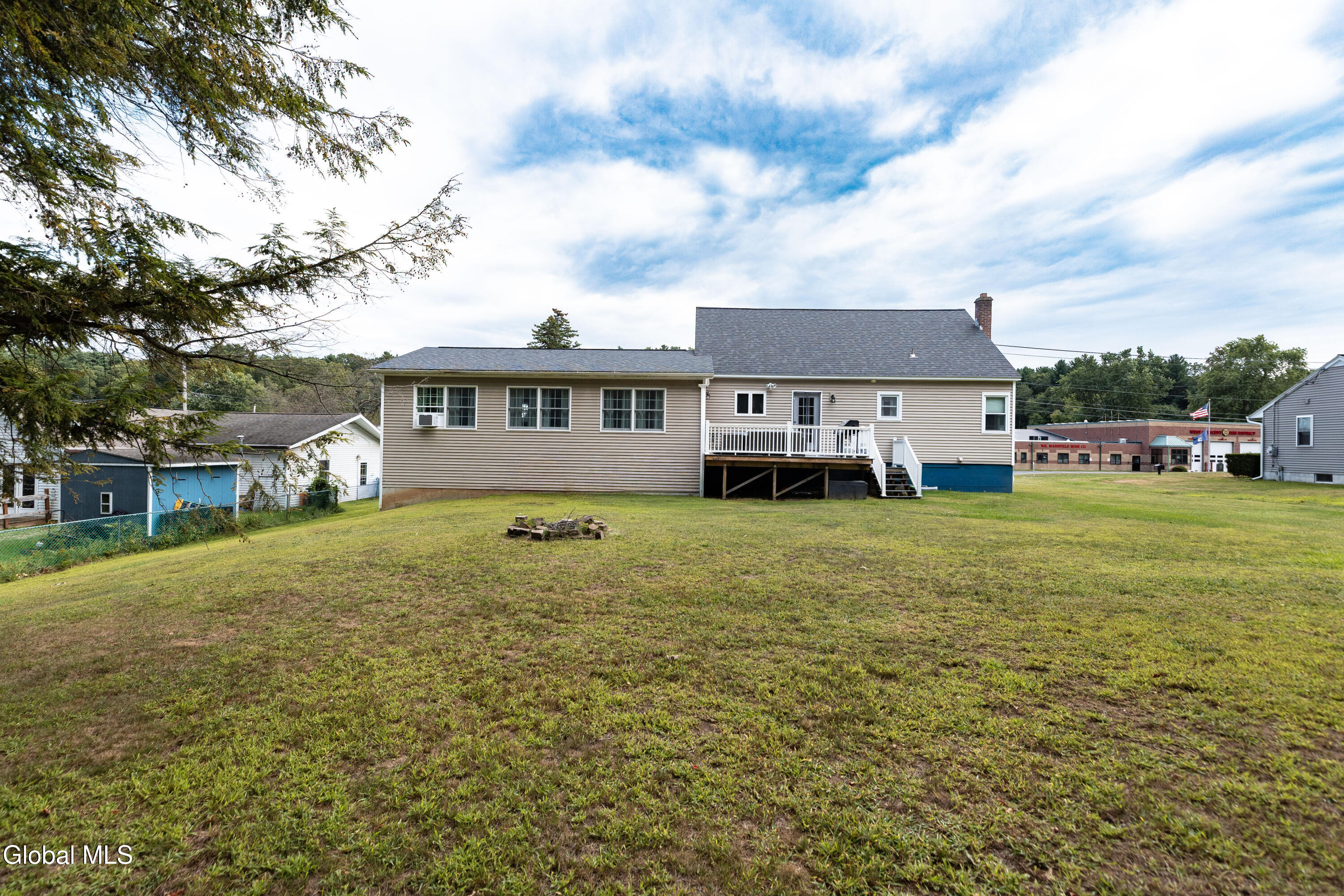 1443 Crescent Vischer Ferry Road Halfmoon, NY 12065 - Photo 4 of 31 RDP 25-0830 1443 Crescent Vischer Ferry