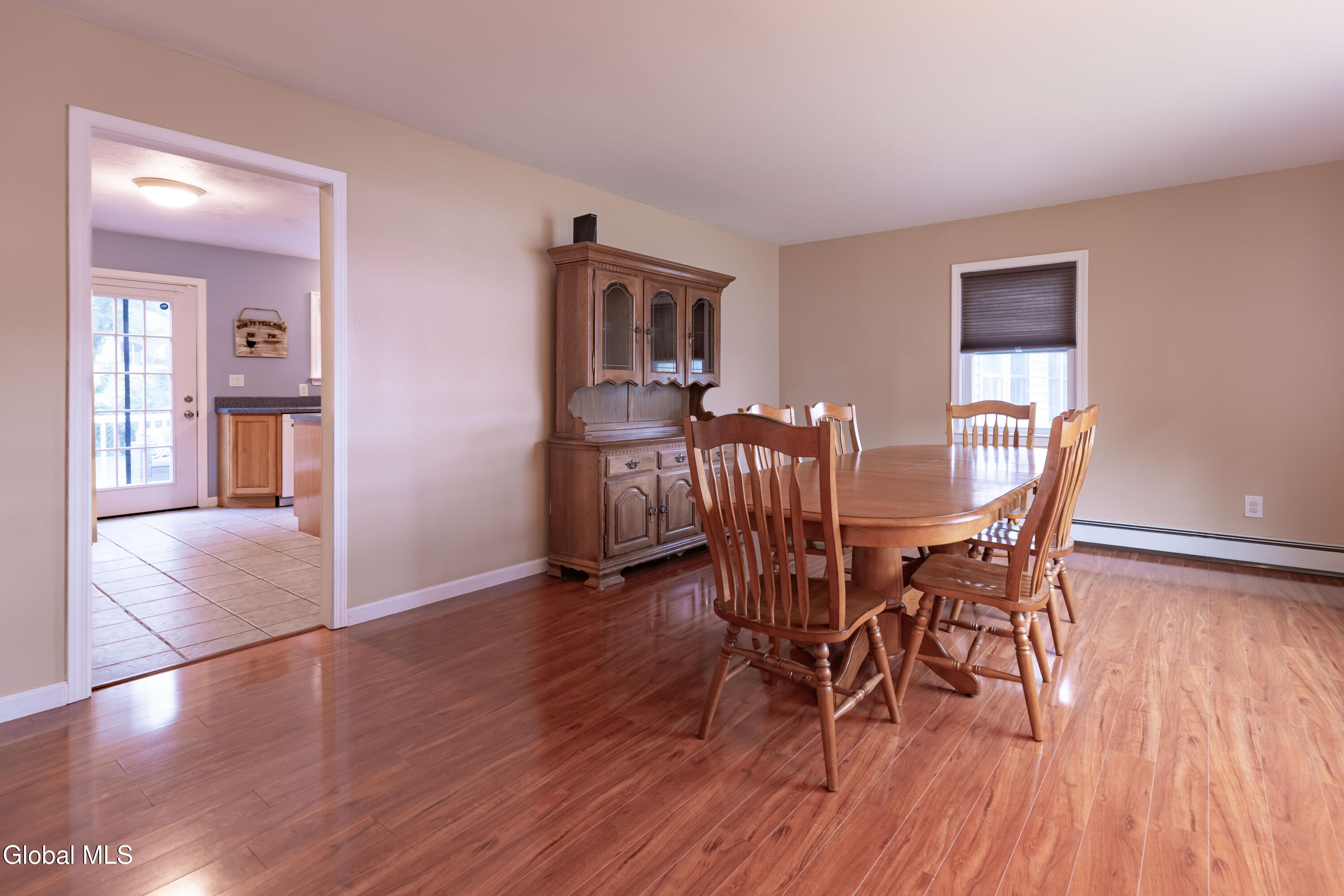 1443 Crescent Vischer Ferry Road Halfmoon, NY 12065 - Photo 7 of 31 RDP 25-0830 1443 Crescent Vischer Ferry