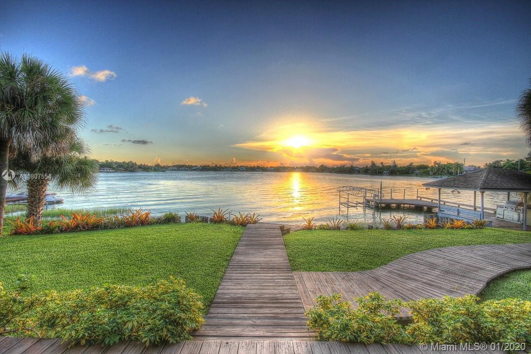 13724 Southwest 92nd Court Miami, FL 33176 - Photo 2 of 32