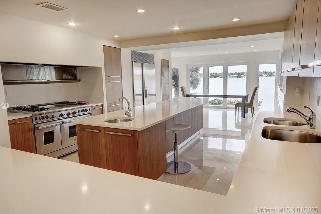 13724 Southwest 92nd Court Miami, FL 33176 - Photo 12 of 32