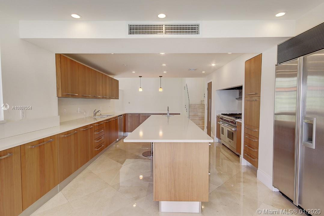 13724 Southwest 92nd Court Miami, FL 33176 - Photo 14 of 32