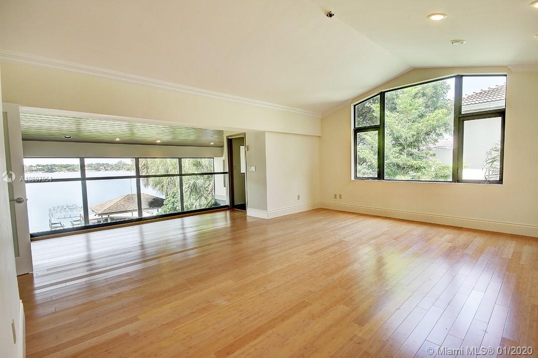 13724 Southwest 92nd Court Miami, FL 33176 - Photo 16 of 32