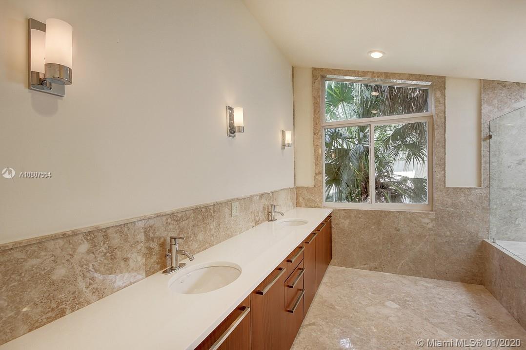 13724 Southwest 92nd Court Miami, FL 33176 - Photo 19 of 32