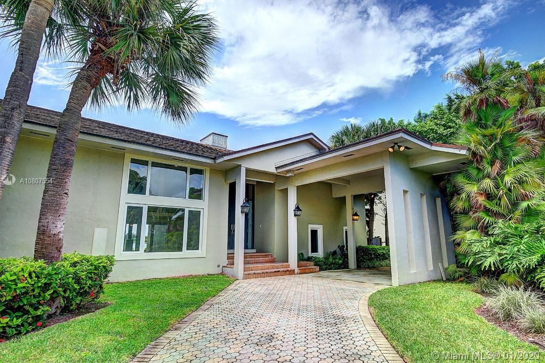 13724 Southwest 92nd Court Miami, FL 33176 - Photo 5 of 32