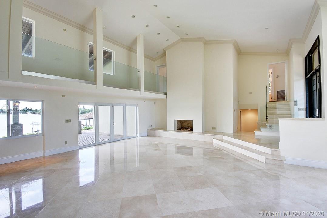 13724 Southwest 92nd Court Miami, FL 33176 - Photo 6 of 32