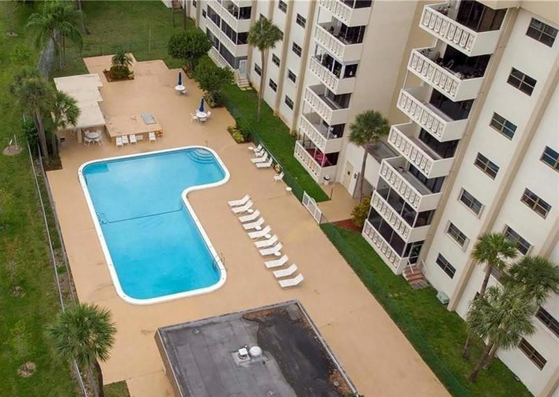 800 Northeast 195th Street, Unit 307 Miami, FL 33179 - Photo 58 of 63 an aerial view of a house