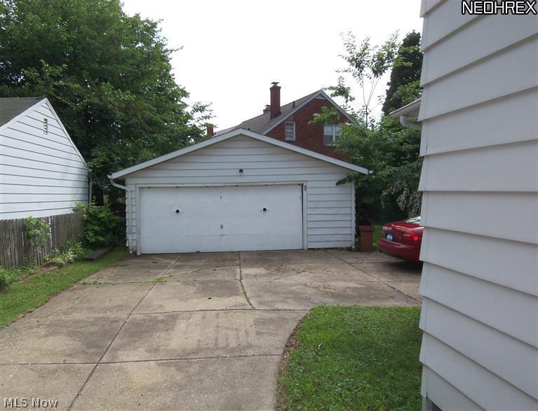 904 South Green Road South Euclid, OH 44121 - Photo 13 of 20