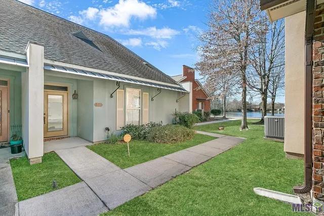 $189,900 | 11110 West Boardwalk Drive, Unit 54, Baton Rouge, LA 70816
