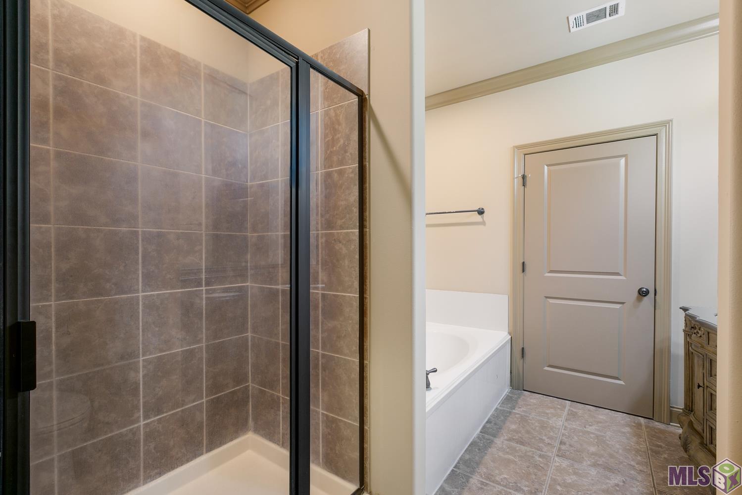 11110 West Boardwalk Drive, Unit 54 Baton Rouge, LA 70816 - Photo 8 of 15