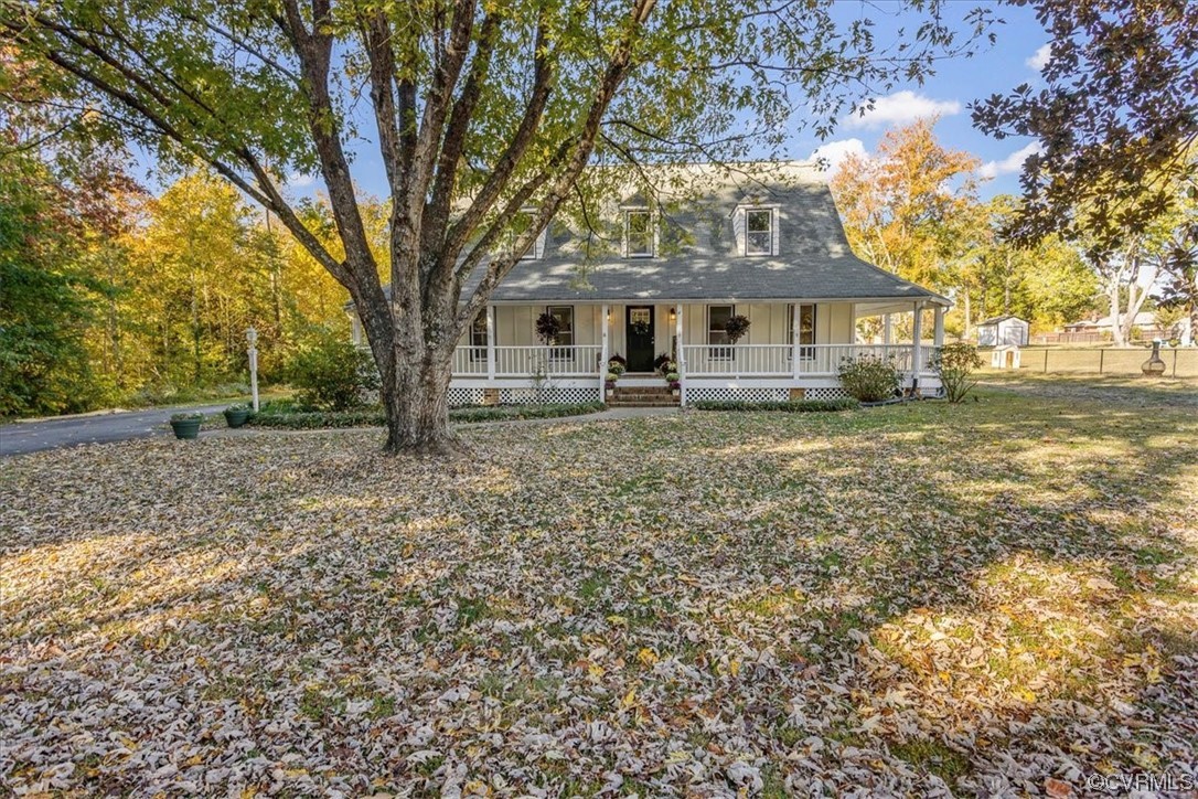 13220 Hollis Road Chester, VA 23831 - Photo 3 of 33 a house view with a garden space