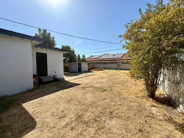 $299,900 | 2458 South Poppy Avenue, Fresno, CA 93706