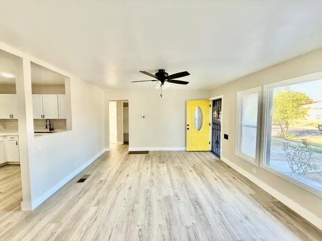 $299,900 | 2458 South Poppy Avenue, Fresno, CA 93706