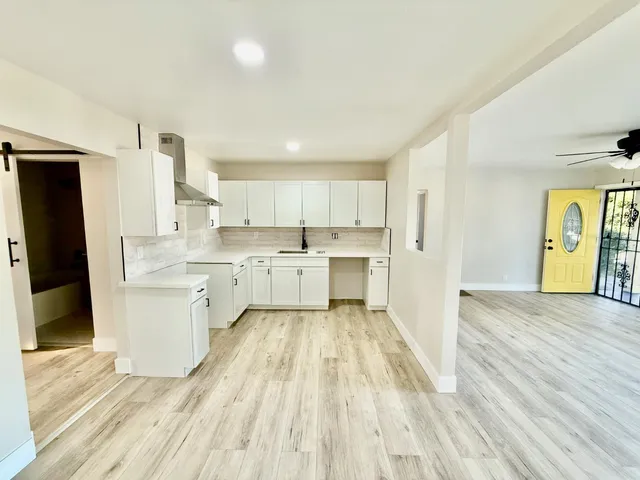 $299,900 | 2458 South Poppy Avenue, Fresno, CA 93706