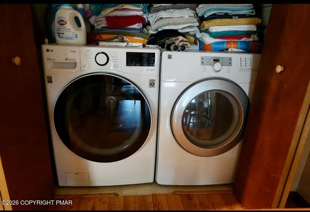 a view of walk in closet