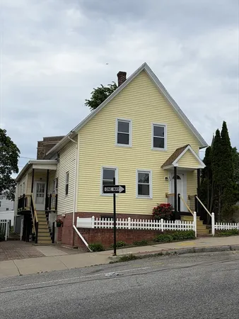 $369,800 | 52 Harrison Street, Worcester, MA 01604