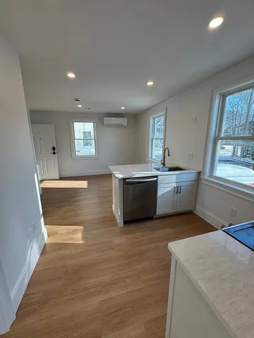 $1,995 | 41 Elm Street, Unit 101, Andover, MA 01810